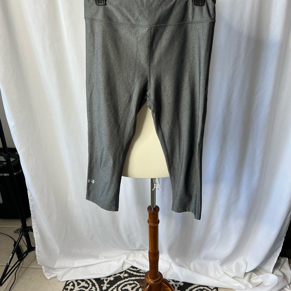 ✨ Under Armour HeatGear Compression Leggings | Gray | Size M ✨